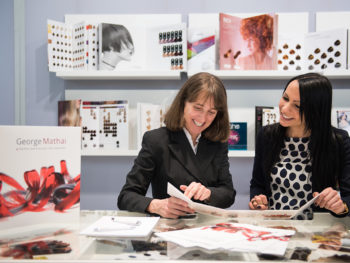 Filippo Capaccioli si occupa di fotografia commerciale per la promozione di prodotti ed aziende. Lo studio è facilmente raggiungibile da Firenze e Pisa.